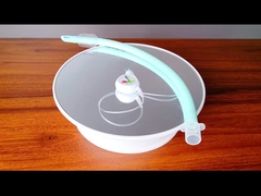 소형 밴드와 입을 통한 기관 내 튜브가 버블 ET 튜브 항공로를 보여줍니다